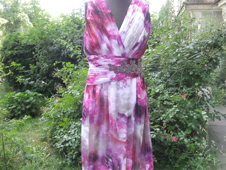 Schönes Festkleid anpassen