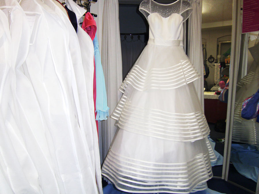 Brautkleid anpassen